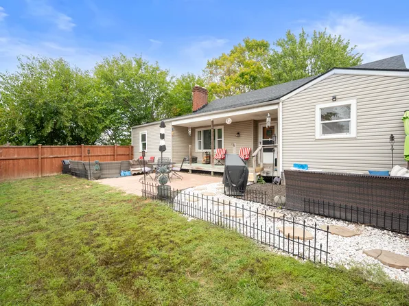 106 W 4th St, Lapel, IN 46051