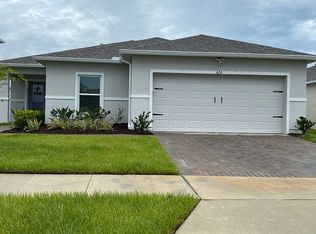 424 Kestrel Dr, Groveland, FL 34736