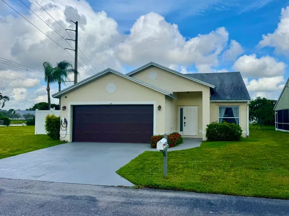 64 Paxford Ln, Boynton Beach, FL 33426