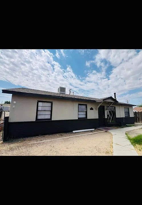 25567 W Main St