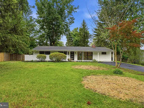 6326 Farmar Ln, Flourtown, PA 19031