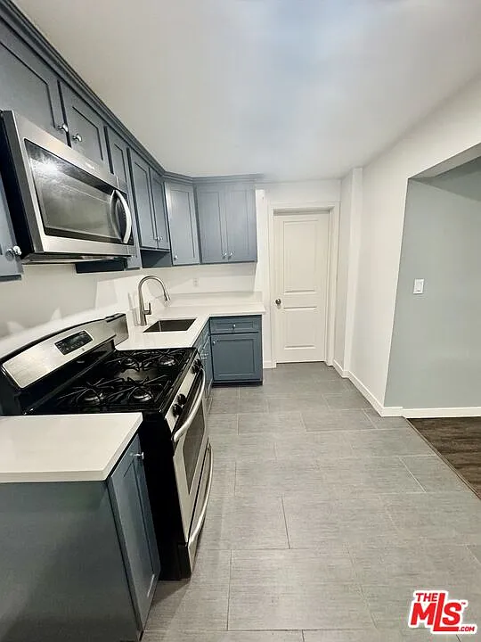 1 bed, 1.0 bath, 400 sqft, $2,300 — Photo 4