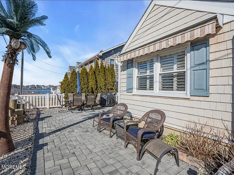 1403 Ocean Ave — Photo 18