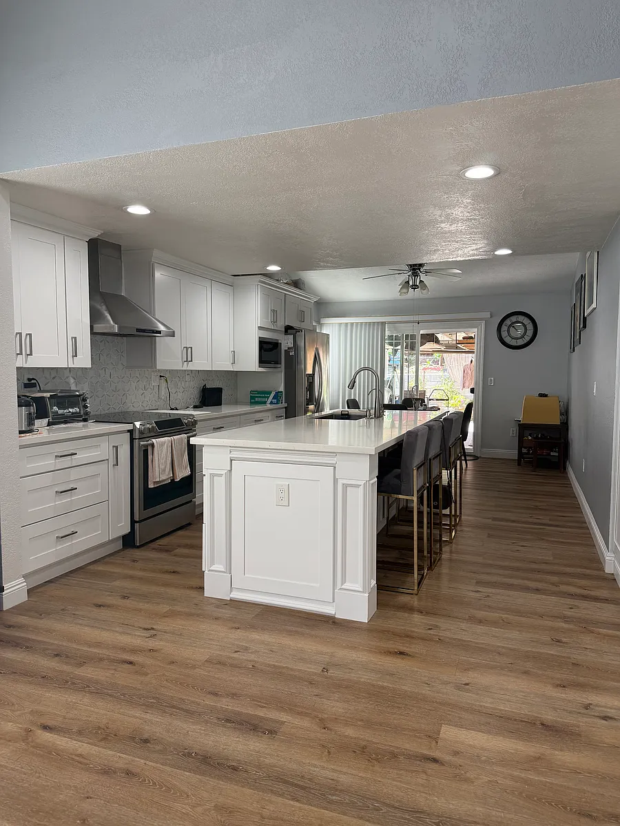 Building Photo - Canyon Breeze Dr