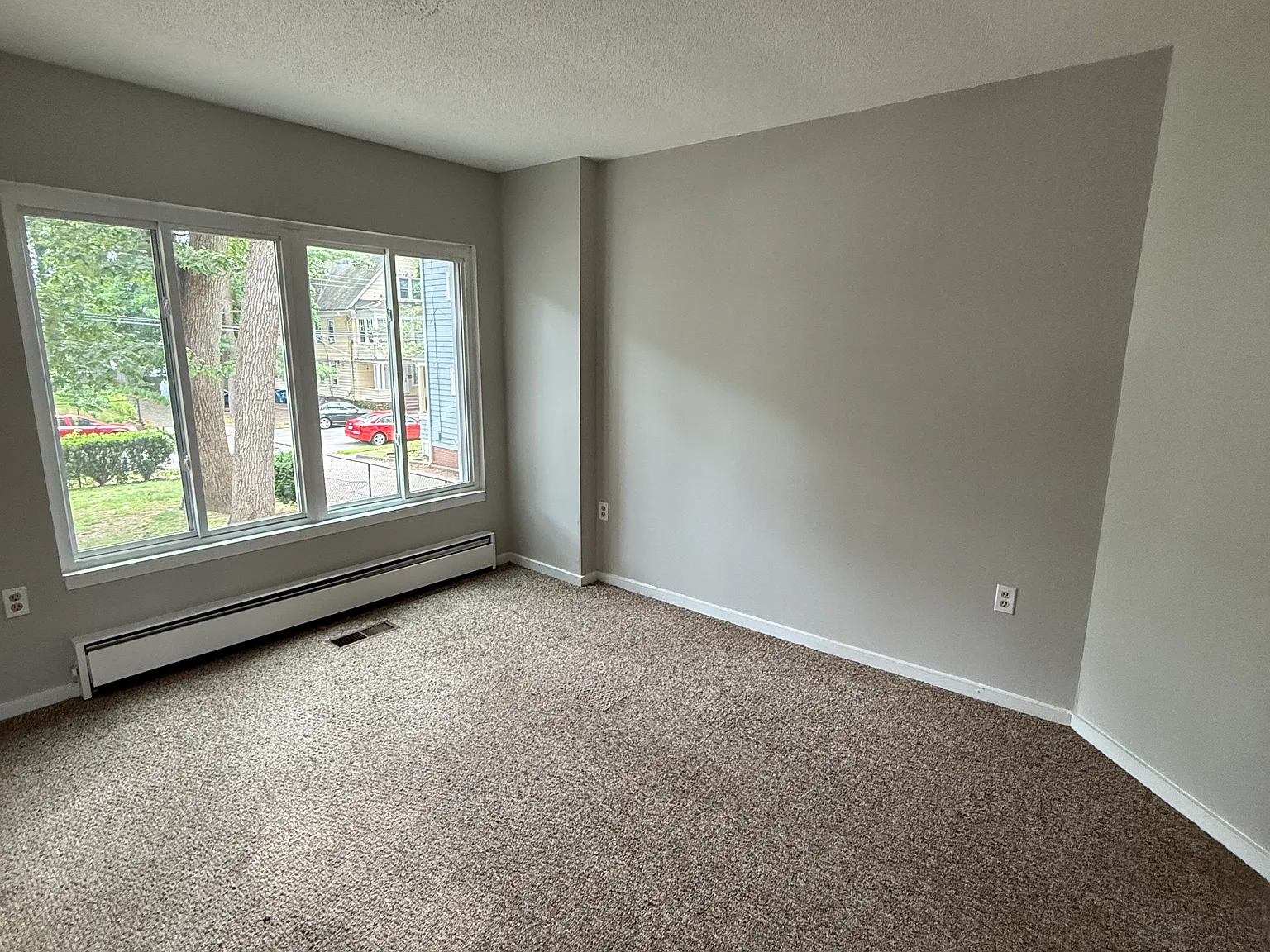 2 bed, $1,600 — Photo 2