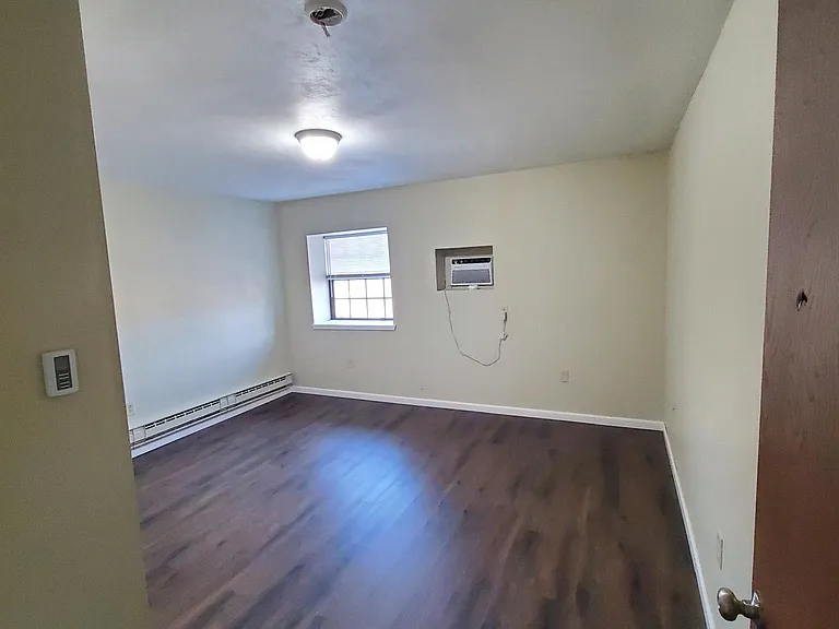 41 1st St #5 — Photo 7
