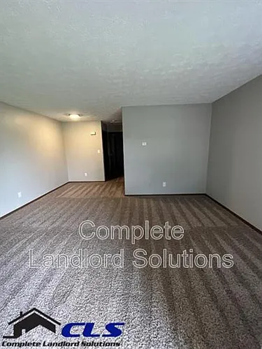 1712 E Morgan Dr Photo 1