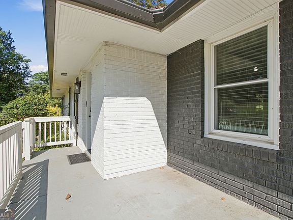 4th image of 1778 Vicki Ln SE