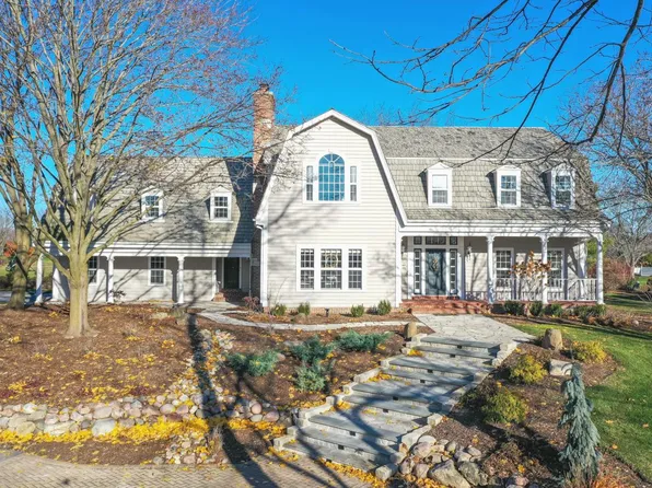 6932 West Lafayette PLACE, Mequon, WI 53092