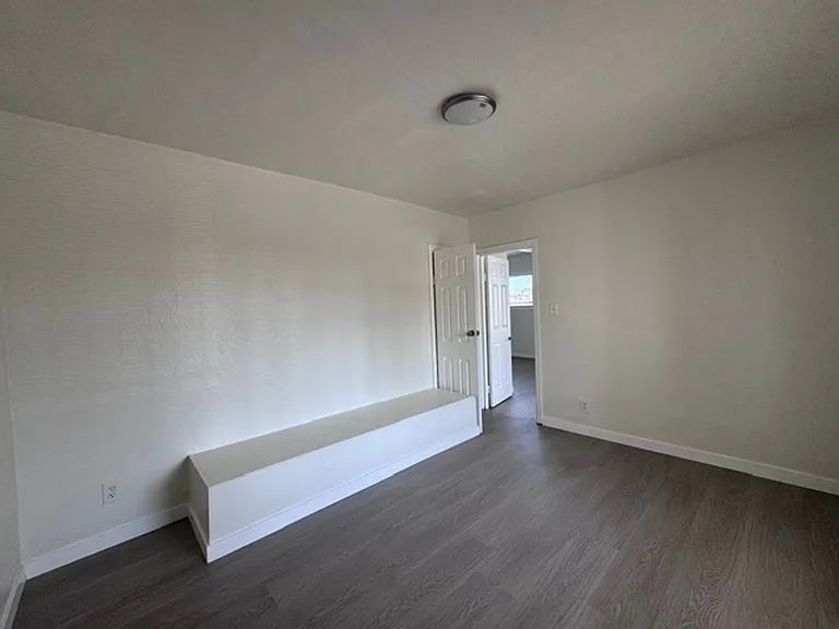 1022-1028 Martin Luther King Jr Ave — Photo 6