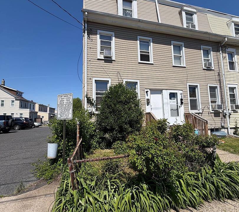 1st image of 25 S Sussex St