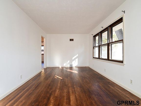 4th image of 1927 N 57th St