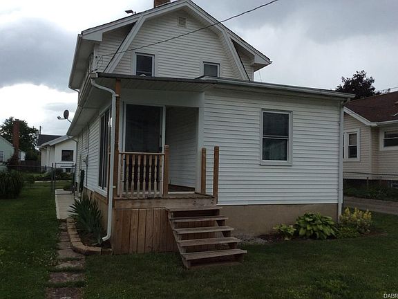 3rd image of 2820 Dwight Ave