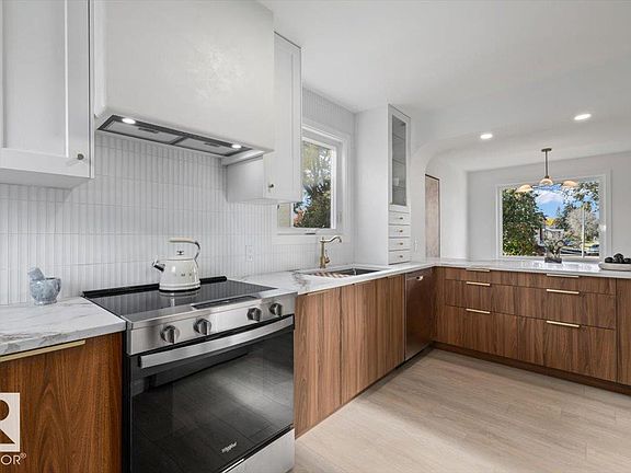 4th image of 8671 76th St NW