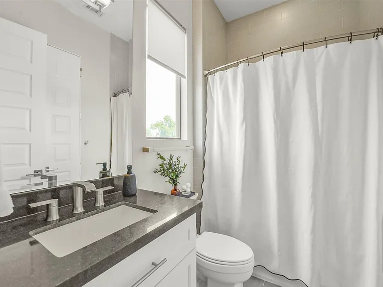 1520 Malone St — Photo 31