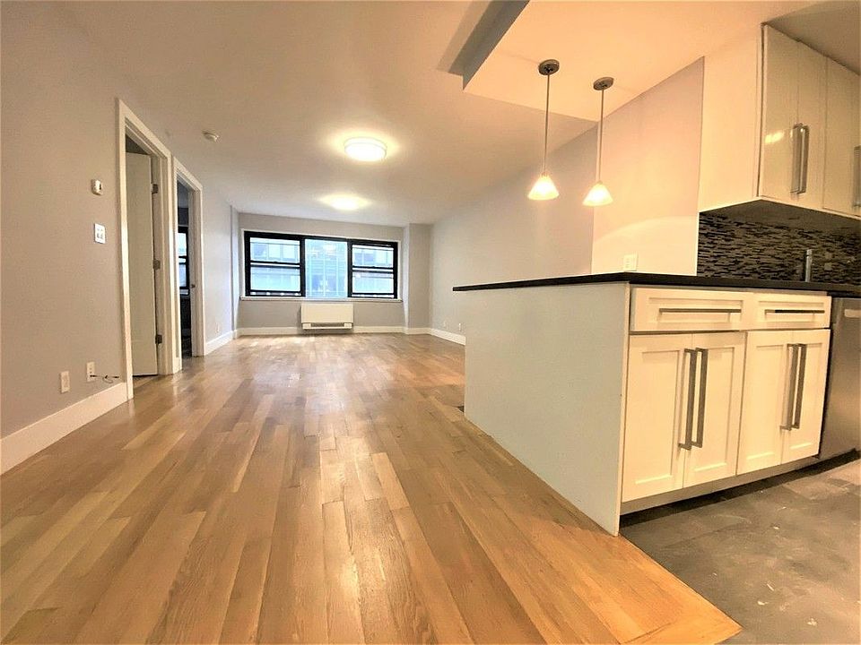 1st image of 305 E 47th St #4H
