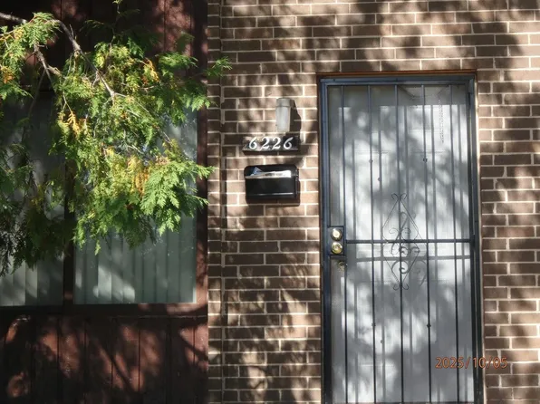 6226 West Port AVENUE #C32, Milwaukee, WI 53223