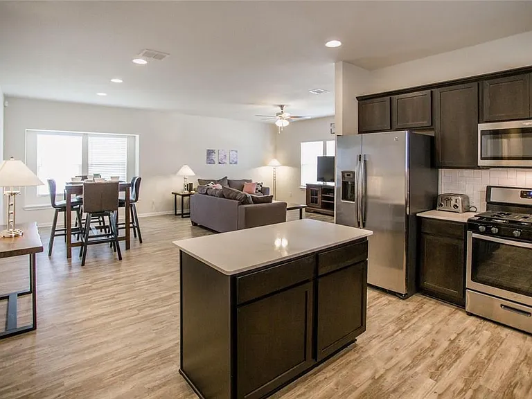 242 Mossycup Dr — Photo 14