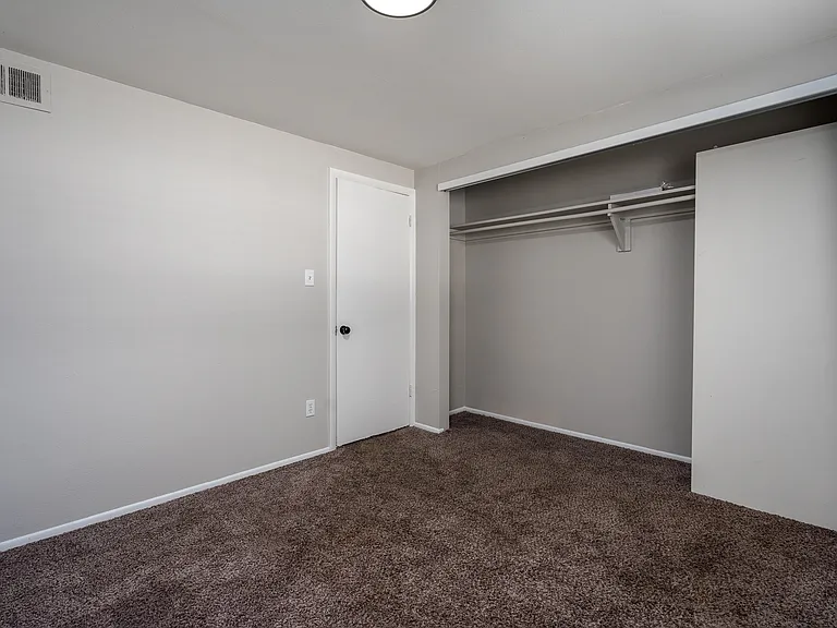 425 E Willamette Ave — Photo 17
