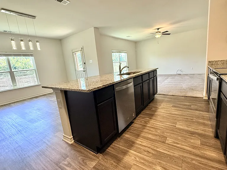 109 Sunnymeade Ln — Photo 9