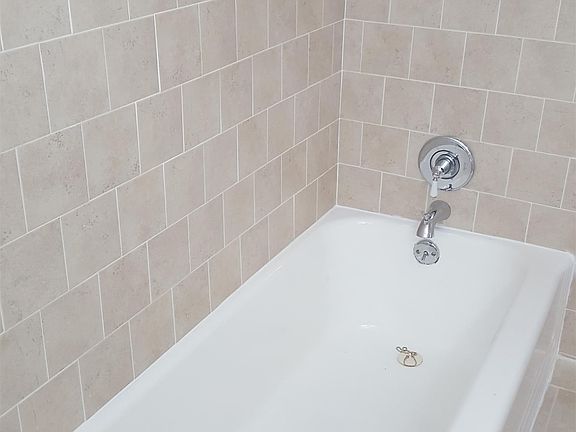 4th image of 7434 Boyer St #3