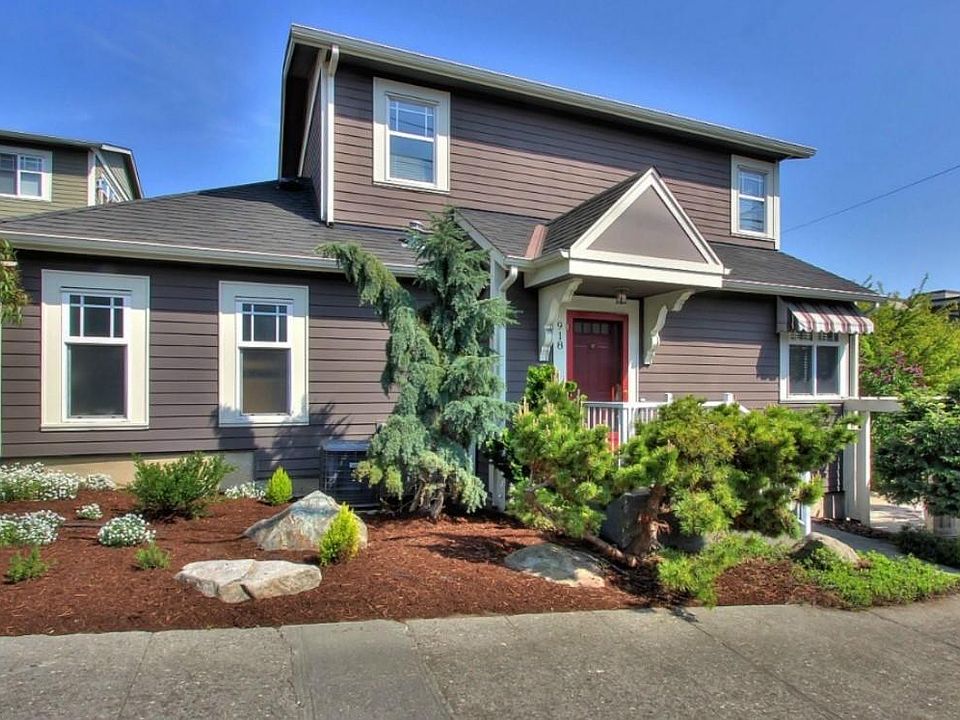 1st image of 918 Taylor Ave N #918