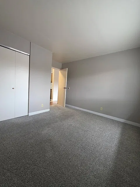 Liberty Lights Apartments G — Photo 4