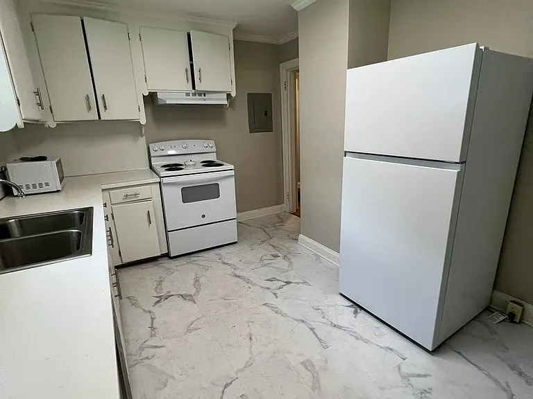 101 Clinton Dr — Photo 15