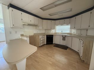 5879 Waterbury Cir #140, Sarasota, FL 34233