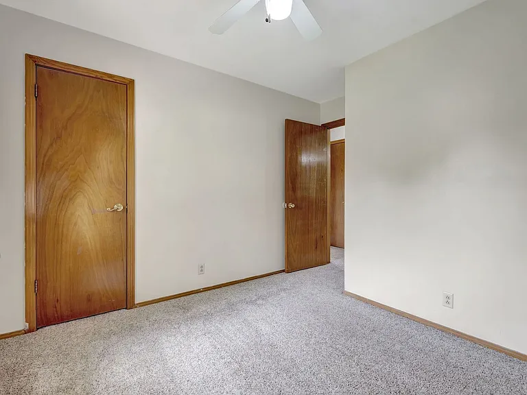 211 Friendship Dr — Photo 16