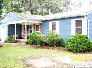 216 Neptune Dr, Manahawkin, NJ 08050