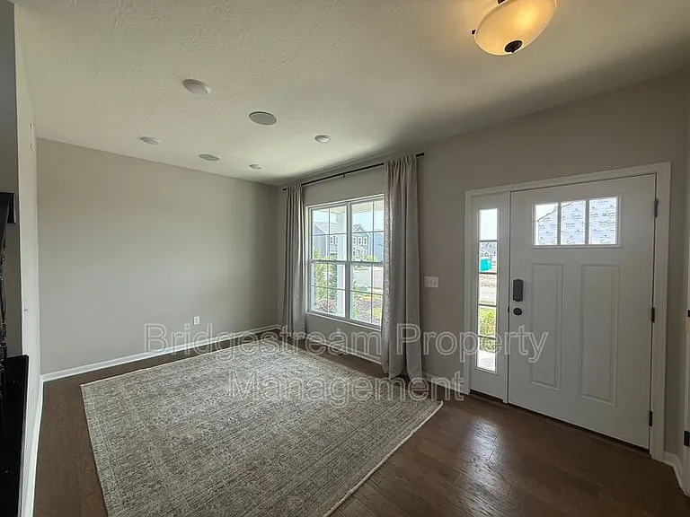 3032 Wellington Ln — Photo 4
