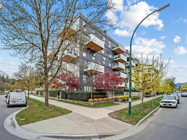 5089 Quebec St #302, Vancouver, BC V5W 0E5