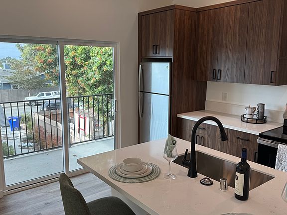 5th image of 3550 Idlewild Way #1