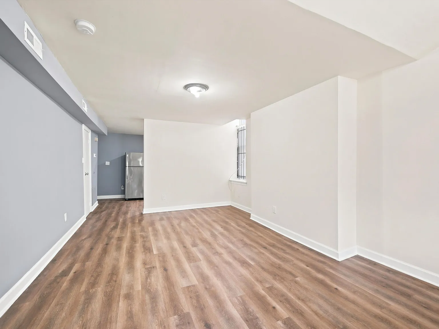 4 bed, $1,575 — Photo 2