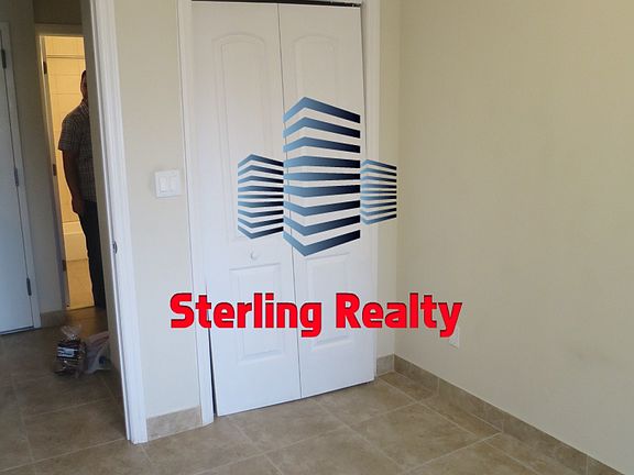 4th image of 3158 37th St #3