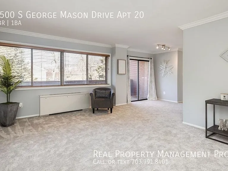 1500 S George Mason Dr #20 — Photo 3