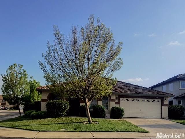 1st image of 3028 Petit Ln