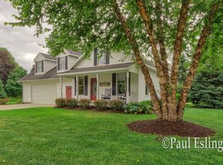 890 Bowes St SE, Lowell, MI 49331