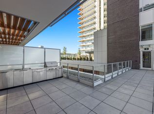 Gateway Residences Park Royal, Capilano 5, BC V7T 2Z3