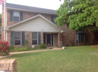 2709 Woodrill Ct, Bedford, TX 76021