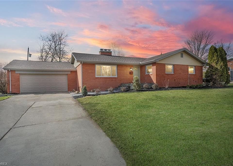 1st image of 2592 Birchwood Dr