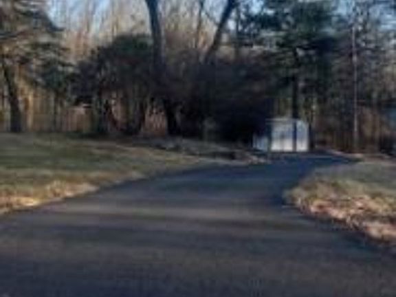 Exterior Neighborhood (street photo)