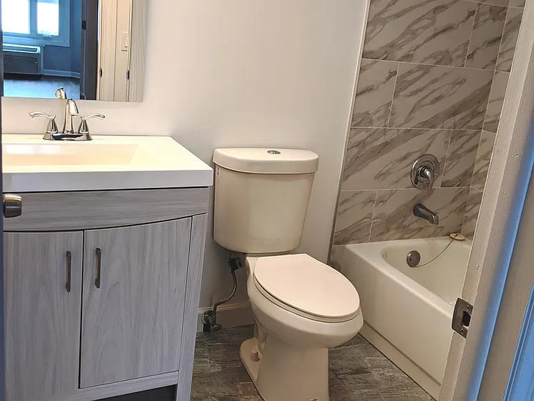 1 Renaissance Pl #104 — Photo 7