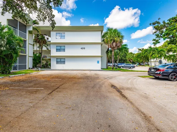 4215 N University Drive #307, Sunrise, FL 33351