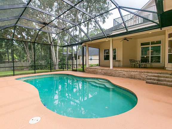 2nd image of 13883 Oakwood Park Ln