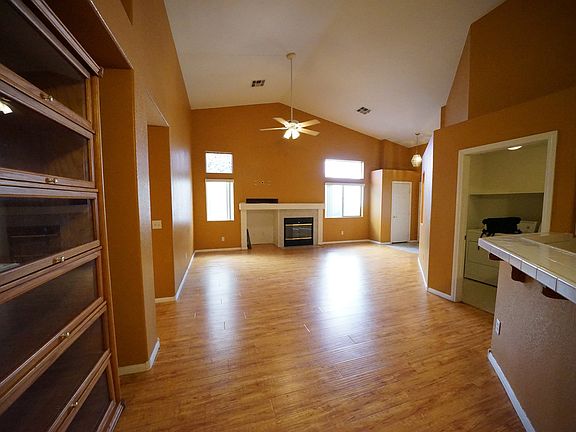 5th image of 4059 Radbourne Ave #161-18-010