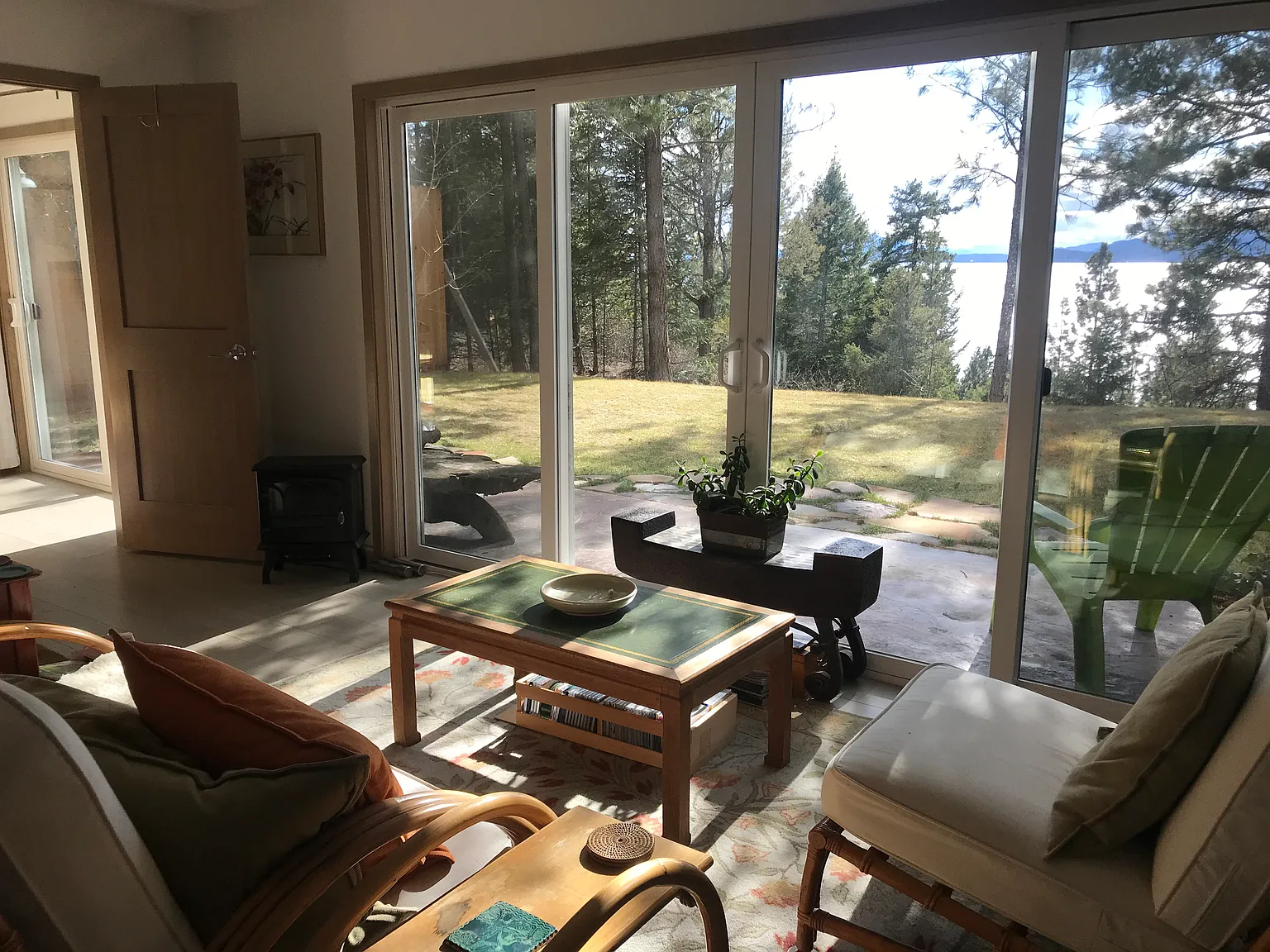 1 bed, 900 sqft, $1,200 — Photo 3