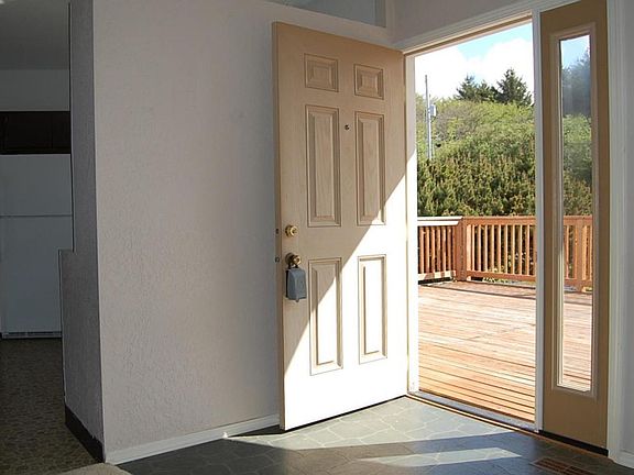 3rd image of 6451 NE Port Dr