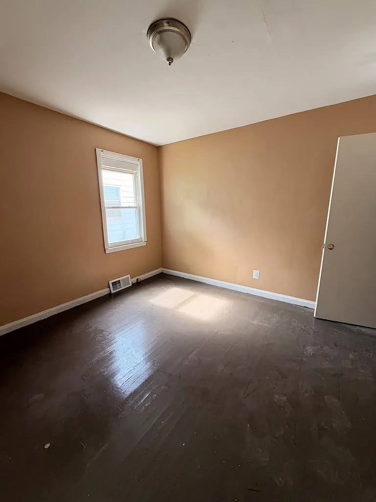 18846 Riopelle Street - 1 — Photo 4